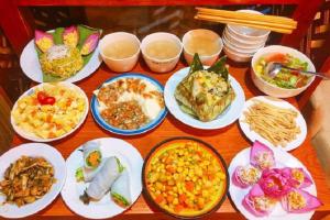 4 Bài Văn Khấn Rằm Tháng 7: Cúng Phật, Thần, Gia Tiên, Cô Hồn, Phóng Sinh