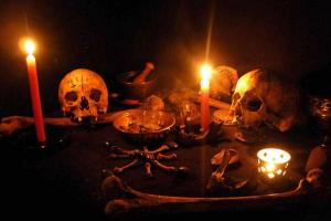  Sự Ghê Rợn Của Bùa Chú Thiên Linh Cái