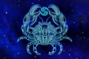 Màu sắc và Con Số may mắn năm 2022 của Cự Giải